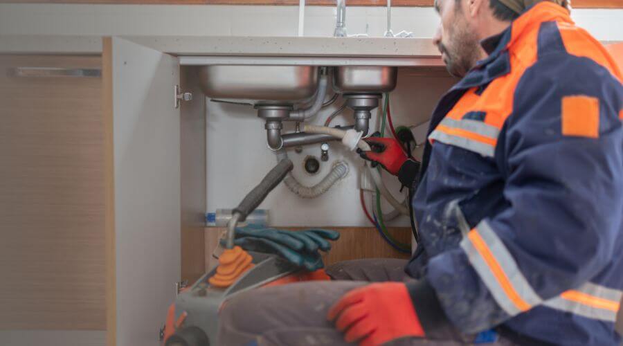 Professional tankless water heater installation services in Loretto, MI
